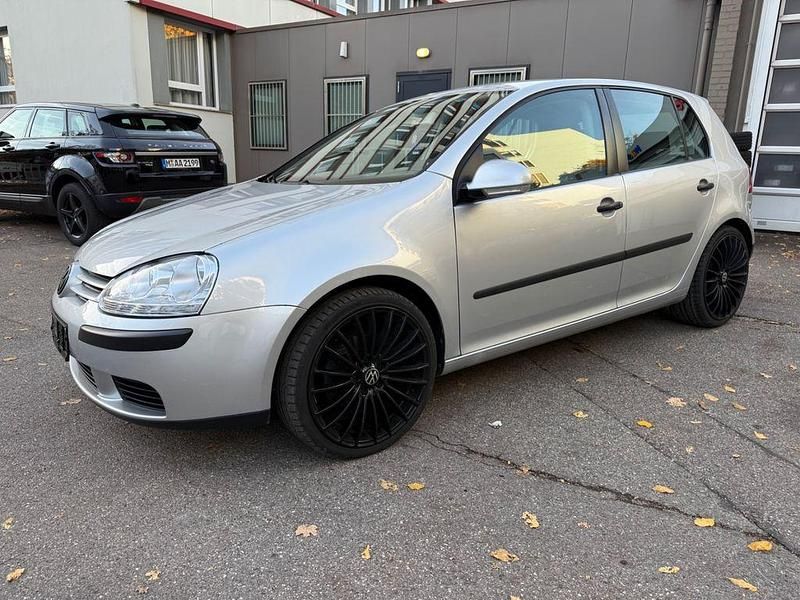 Silber Gebraucht 2003 VW Golf IV Trendline Limousine | 3.999 € (Teuer) - Bild 1/4