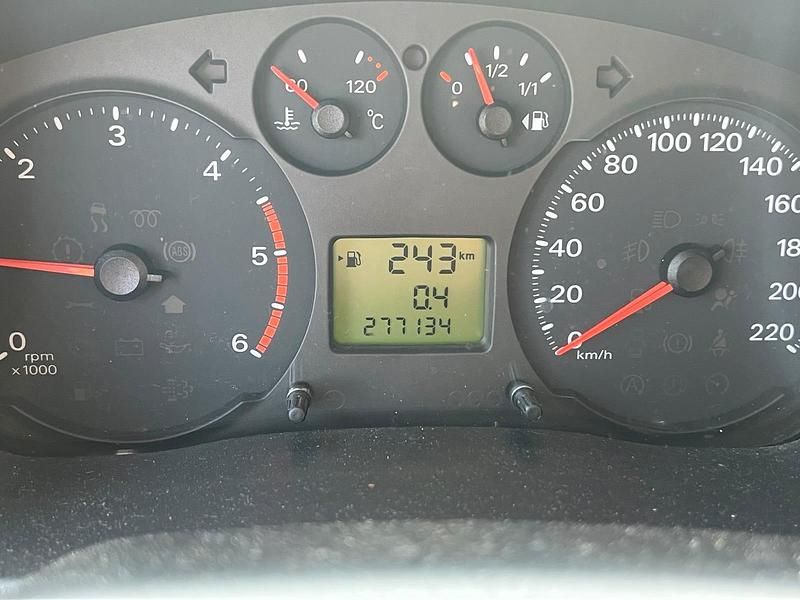 Gebraucht Ford Transit 101 PS (74 kW) 2014 Orange Van / Kleinbus