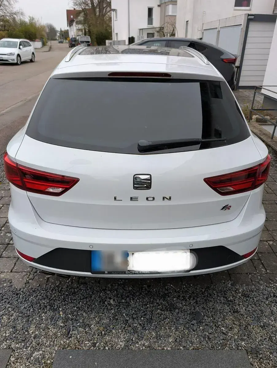 Usata Seat Leon ST 179 CV (131 kW) 2017 Bianco Station wagon
