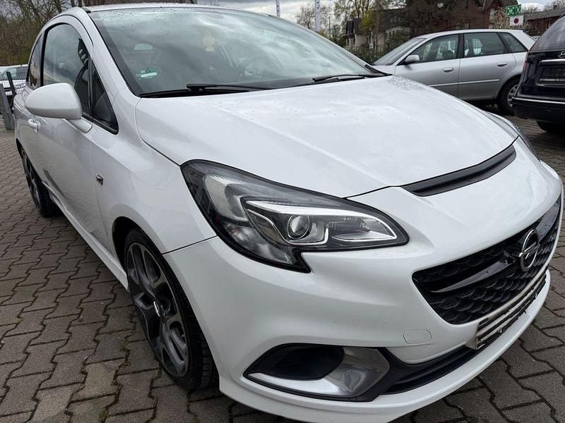Używany Opel Corsa OPC 207 KM (152 kW) 2016 Biały Hatchback