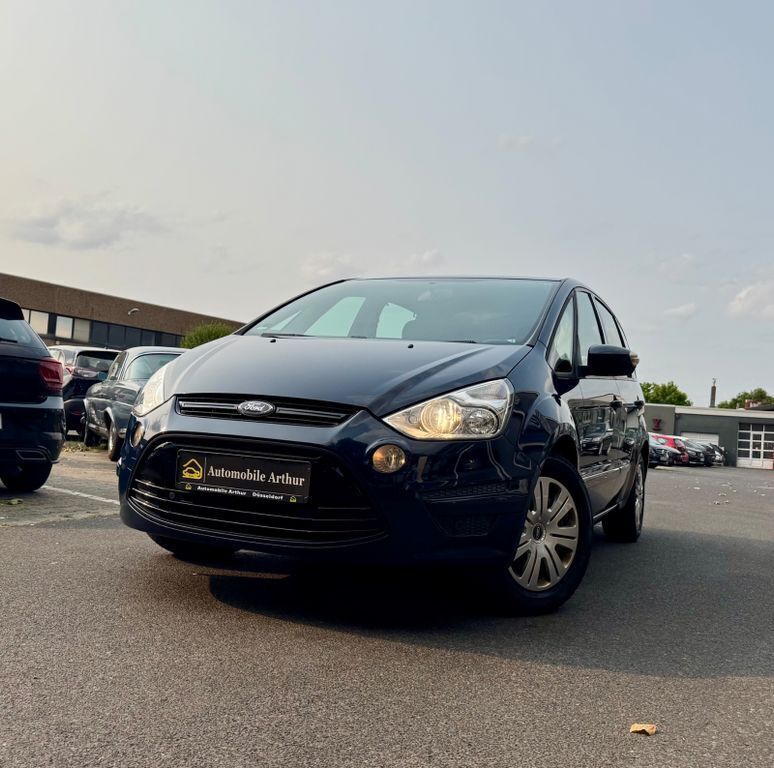Blau Gebraucht 2014 Ford S-MAX S Van / Kleinbus | 8.990 € (Guter Preis) - Bild 1/4