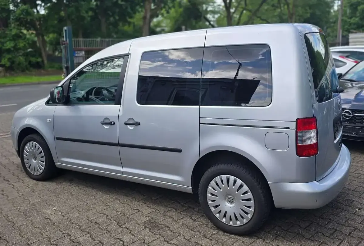 Gebraucht VW Caddy Life 105 PS (77 kW) 2006 Reflexsilber metallic Van / Kleinbus