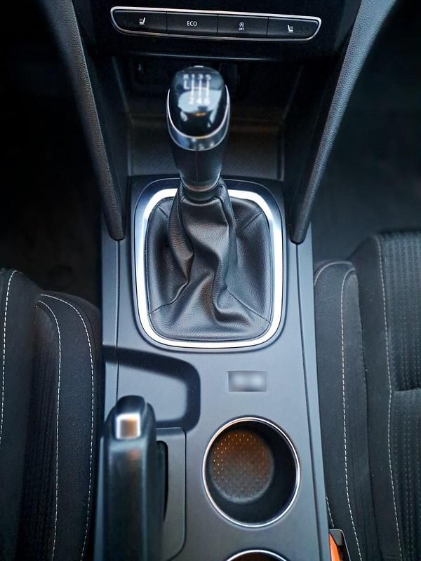 Gebraucht Renault Mégane GrandTour 115 PS (84 kW) 2019 Silber Kombi