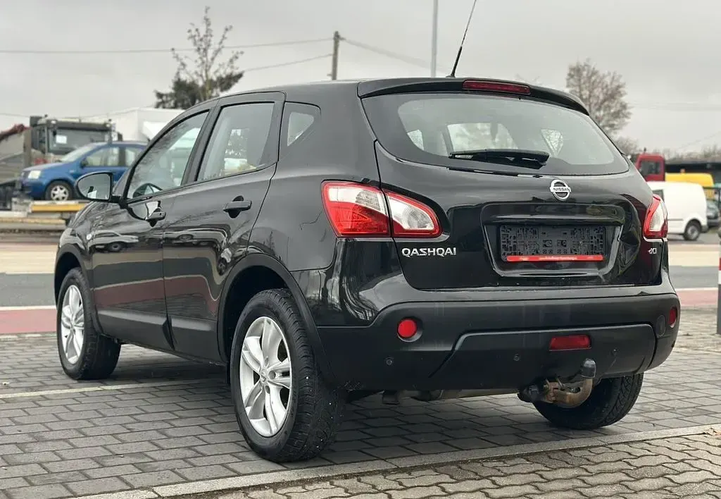 Gebraucht Nissan Qashqai Acenta 131 PS (96 kW) 2013 Schwarz SUV
