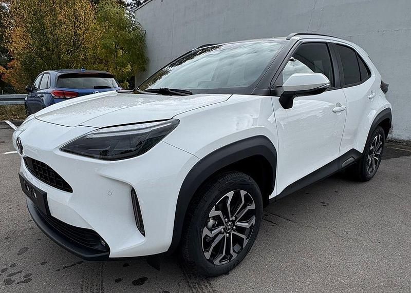 Weiß Neu 2025 Toyota Yaris Cross SUV | 26.899 € (Fairer Preis) - Bild 1/4