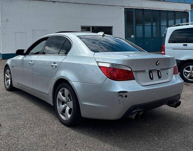 Gebraucht BMW 520 170 PS (125 kW) 2005 Silber Limousine