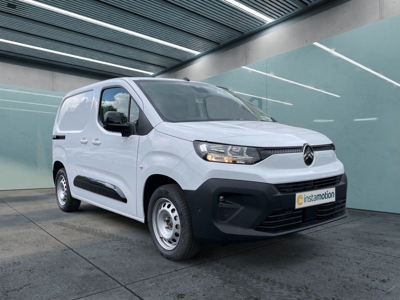 Weiß Gebraucht 2023 Citroën Berlingo Van / Kleinbus | 23.480 € (Teuer) - Bild 1/4