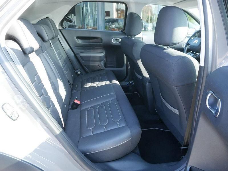 Gebraucht Citroën C4 Shine 131 PS (96 kW) 2019 Lackierung tapenade/deckende l SUV