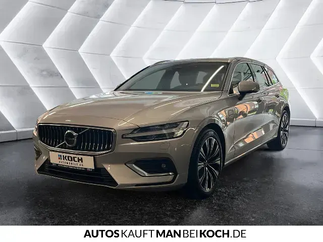 Gebraucht Volvo V60 145 PS (106 kW) 2023 Kombi