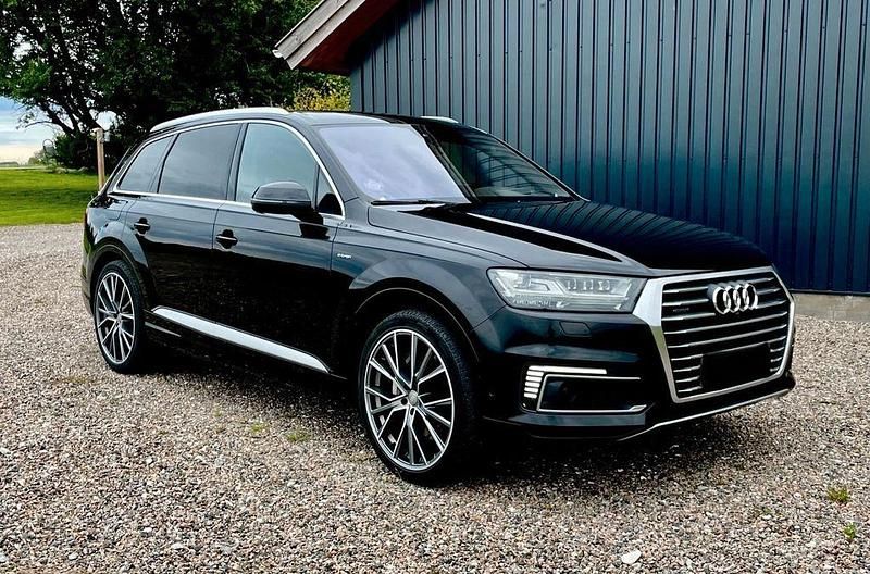 Schwarz Gebraucht 2016 Audi Q7 Ambiente SUV | 27.600 € (Fairer Preis) - Bild 1/4