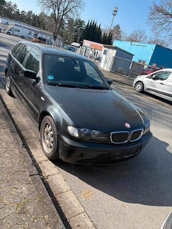 Gebraucht BMW 318 143 PS (105 kW) 2004 Schwarz Kombi