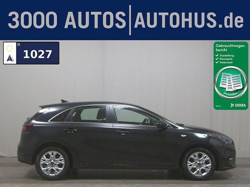 Schwarz Gebraucht 2021 Kia Ceed Vision Kleinwagen | 17.880 € (Guter Preis) - Bild 1/4