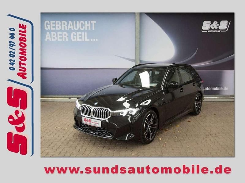 Schwarz Gebraucht 2024 BMW 330 M Sport Kombi | 38.490 € - Bild 1/4