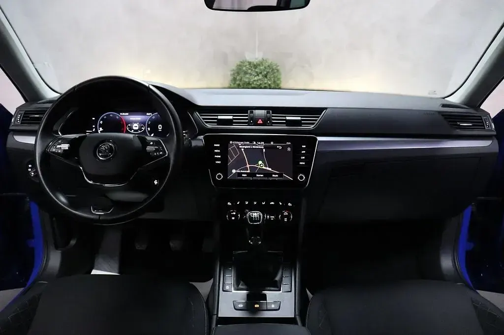 Gebraucht Skoda Superb Active 150 PS (110 kW) 2022 Energyblau Kombi