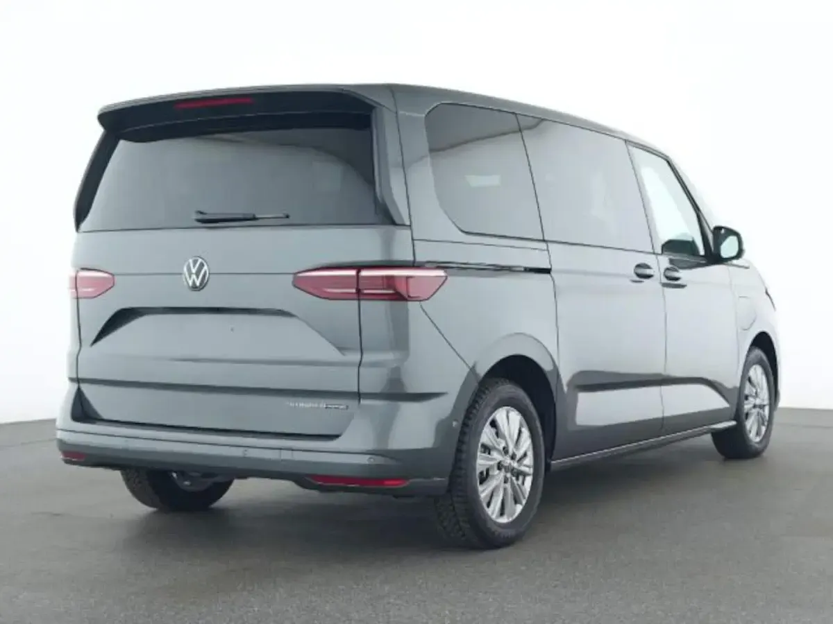 Używany VW Multivan Life 245 KM (180 kW) 2025 Szary Minivan