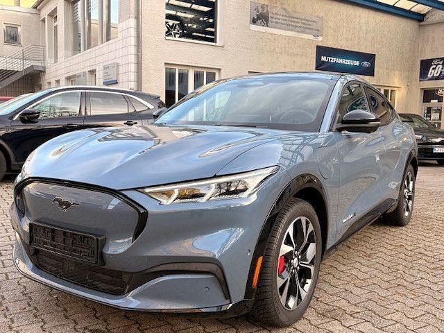 Gebraucht Ford Mustang Mach-E Premium 216 kW (294 PS) 2023 Vapor blue SUV