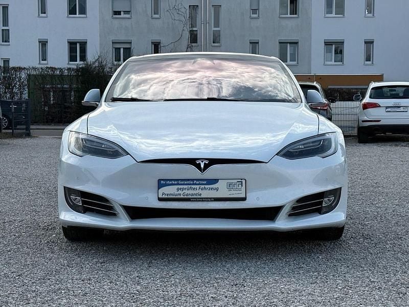 Gebraucht Tesla Model S Performance 567 kW (772 PS) 2017 Weiß Kleinwagen
