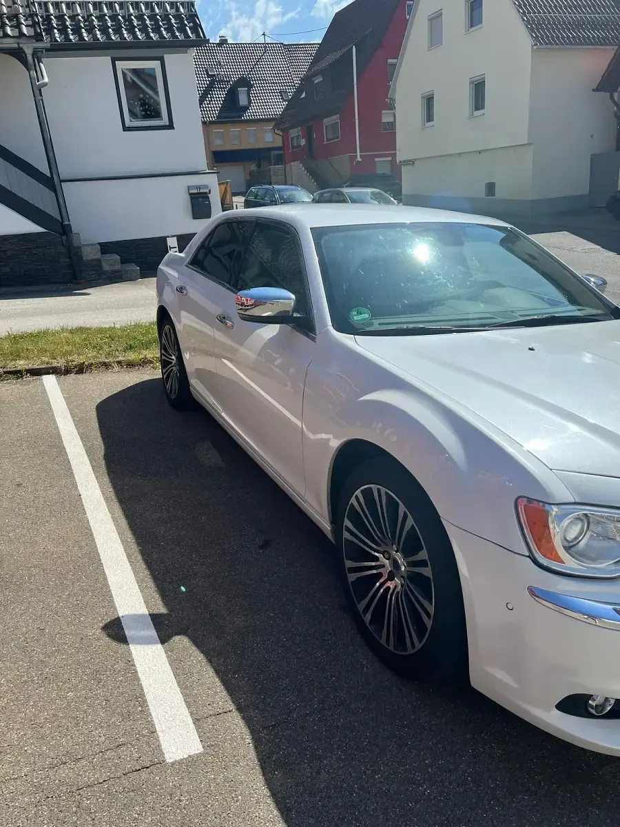 Gebraucht Lancia Thema 239 PS (175 kW) 2012 Weiß Limousine