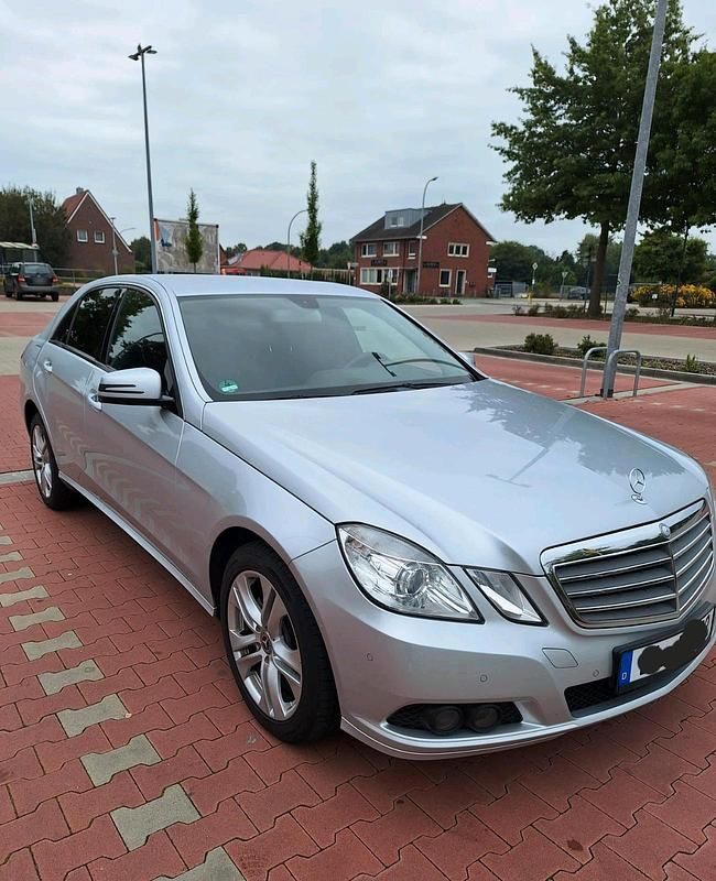 Gebraucht Mercedes E220 170 PS (125 kW) 2009 Grau Limousine