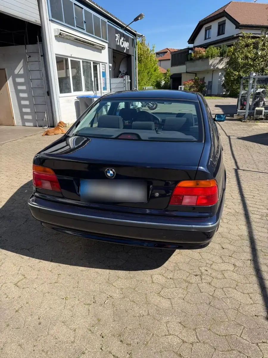 Gebraucht BMW 528 193 PS (141 kW) 1998 Blau Limousine