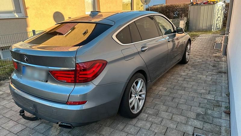 Gebraucht BMW 550 408 PS (300 kW) 2009 Grau Limousine