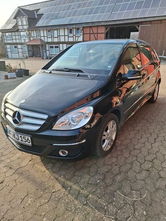 Gebraucht Mercedes B200 140 PS (102 kW) 2008 Schwarz Van / Kleinbus