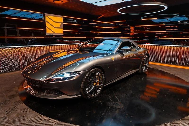 Gebraucht Ferrari Roma 620 PS (456 kW) 2024 Grau Cabrio