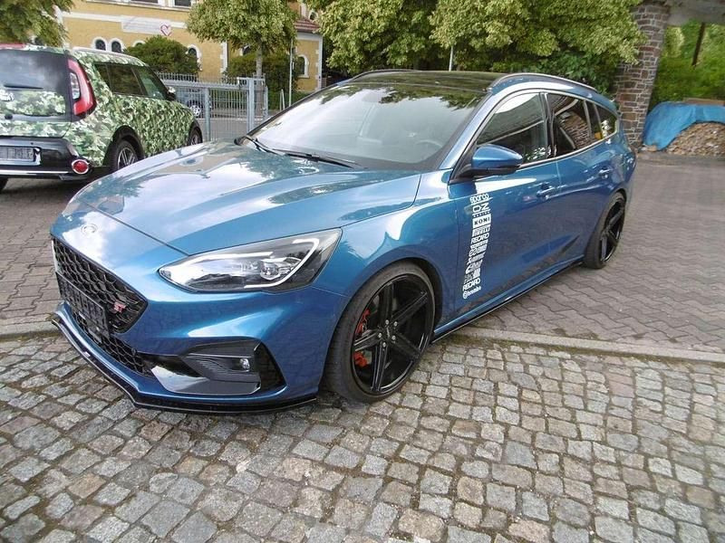 Blau Gebraucht 2020 Ford Focus Performance Edition Kombi | 23.990 € (Guter Preis) - Bild 1/4