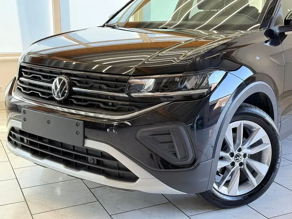Neu VW T-Cross Life 116 PS (85 kW) 2026 Deep black perleffekt SUV