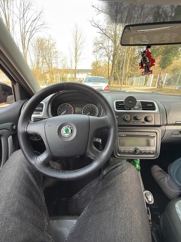 Gebraucht Skoda Fabia 70 PS (51 kW) 2008 Schwarz Limousine