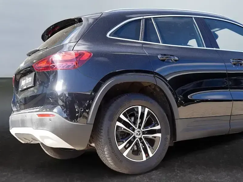 Gebraucht Mercedes GLA200 150 PS (110 kW) 2023 Schwarz SUV