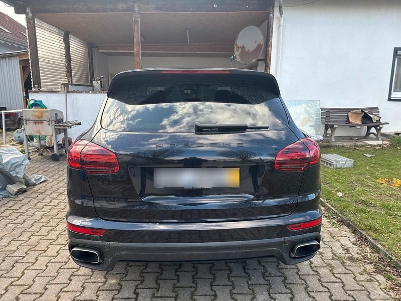 Gebraucht Porsche Cayenne 300 PS (220 kW) 2016 Schwarz SUV