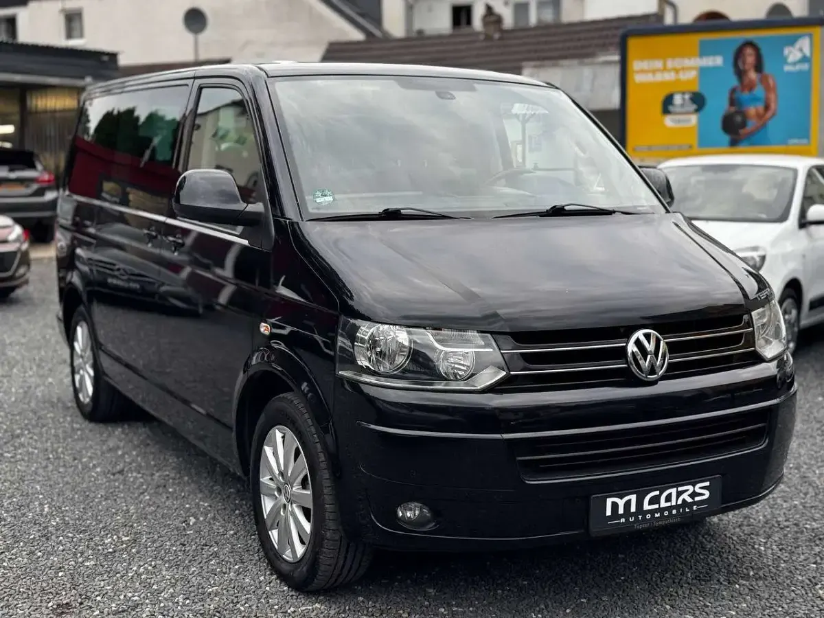 Gebraucht VW Multivan Team 179 PS (131 kW) 2010 Deep black perleffekt Van / Kleinbus