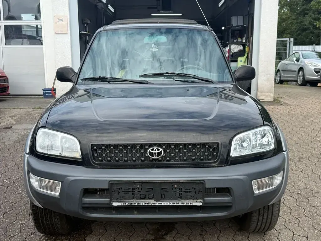 Gebraucht Toyota RAV4 128 PS (94 kW) 1998 Schwarz SUV