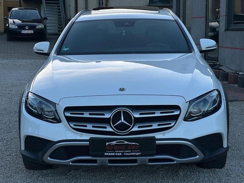 Gebraucht Mercedes E220 All-Terrain 194 PS (142 kW) 2018 Weiß Kombi