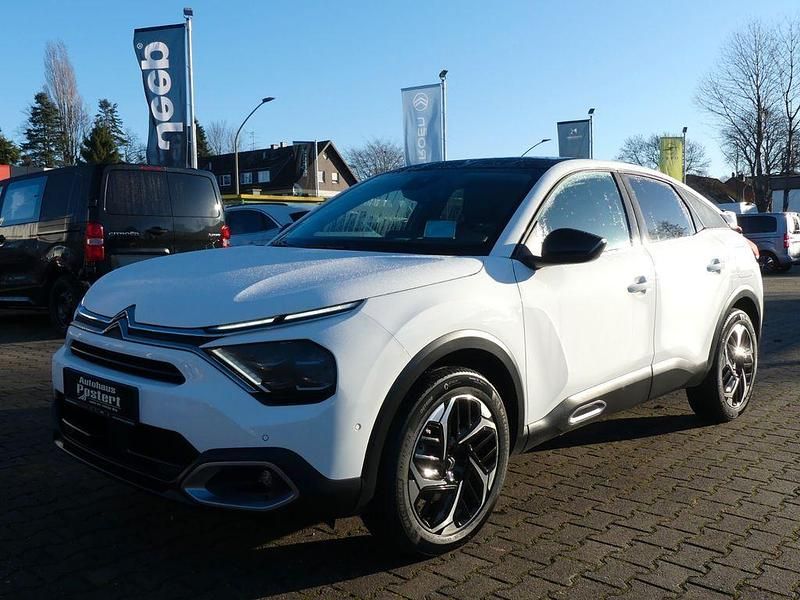 Weiß Gebraucht 2023 Citroën C4 Shine Limousine | 23.590 € (Teuer) - Bild 1/4