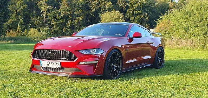 Rot Gebraucht 2021 Ford Mustang GT Coupé | 38.500 € (Fairer Preis) - Bild 1/4