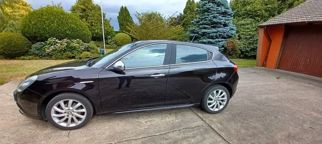 Gebraucht Alfa Romeo Giulietta Turismo 120 PS (88 kW) 2012 Schwarz Kleinwagen