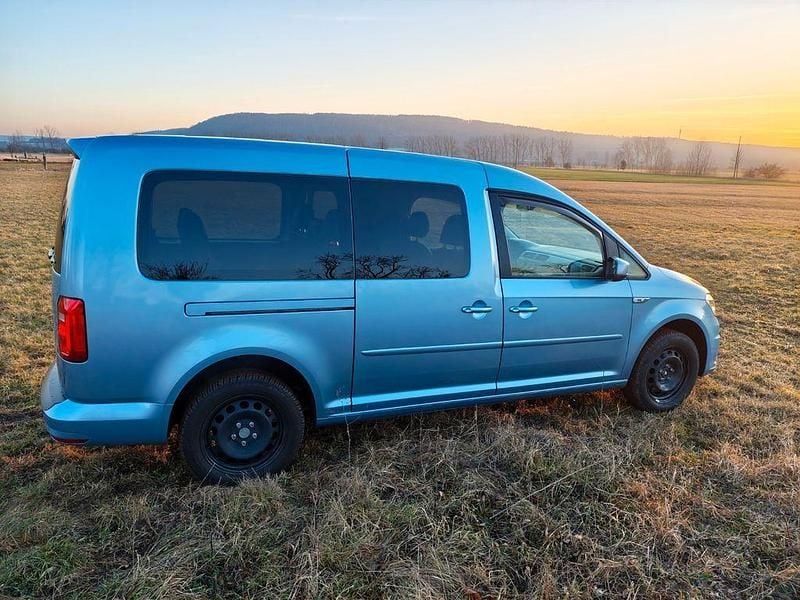 Blau Gebraucht 2019 VW Caddy Maxi Van / Kleinbus | 17.800 € (Fairer Preis) - Bild 1/4