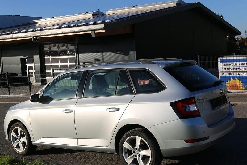 Gebraucht Skoda Fabia Cool Plus 75 PS (55 kW) 2019 Stribrna brilliant/ brilliants Kleinwagen