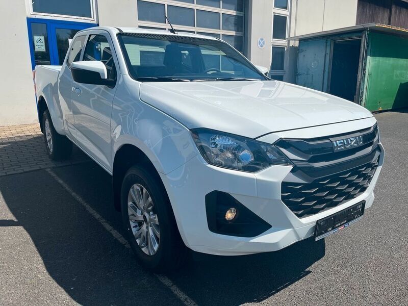 Neu Isuzu D-Max 163 PS (119 kW) 2025 Splash white Abholung
