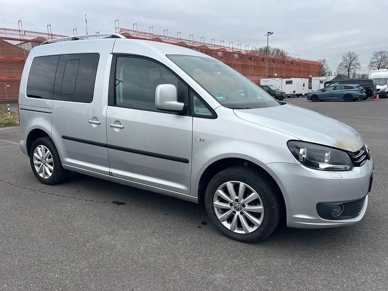 Gebraucht VW Caddy Highline 140 PS (102 kW) 2013 Silber Van / Kleinbus