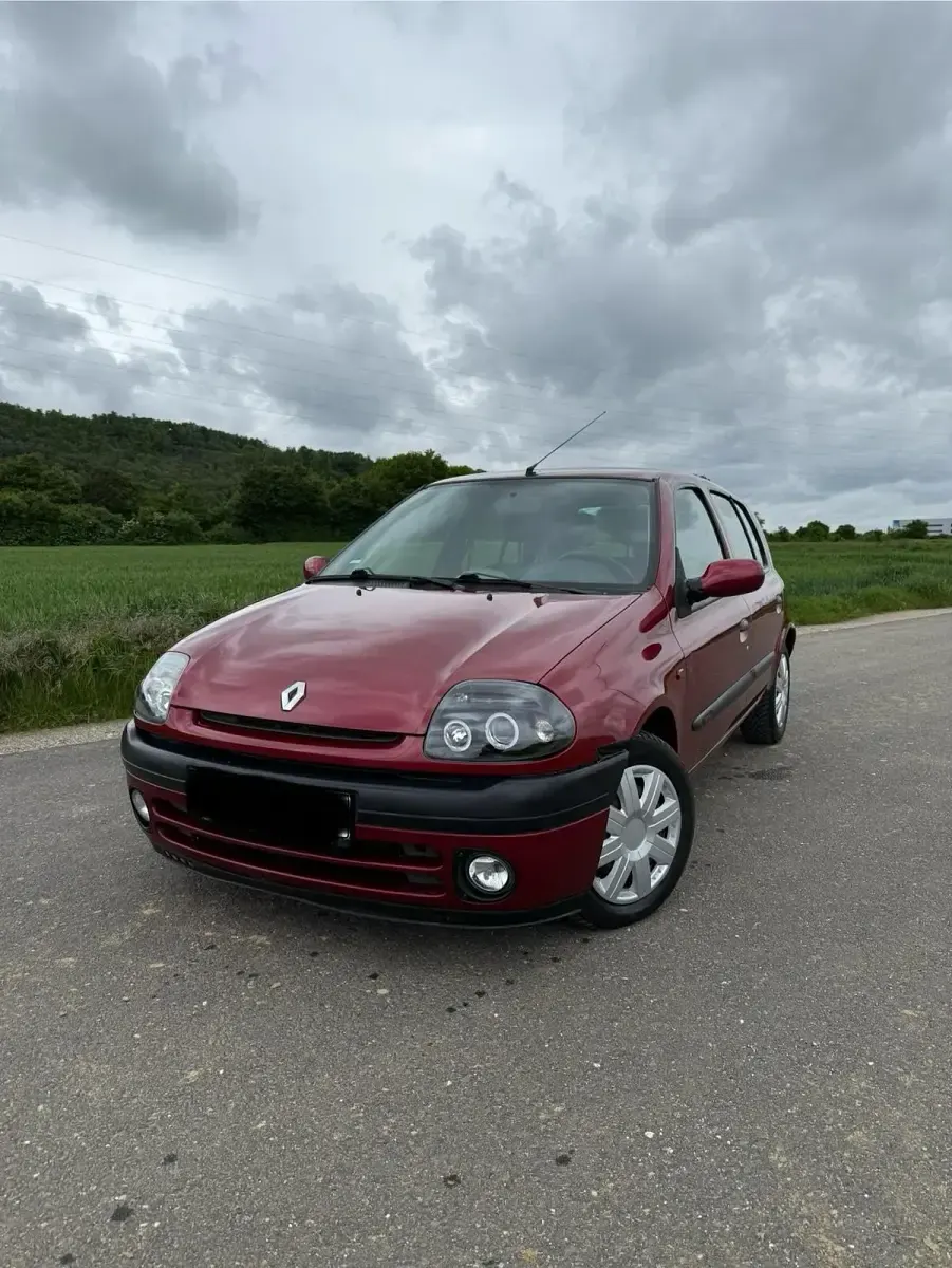 Gebraucht Renault Clio 98 PS (72 kW) 2002 Rot Kleinwagen