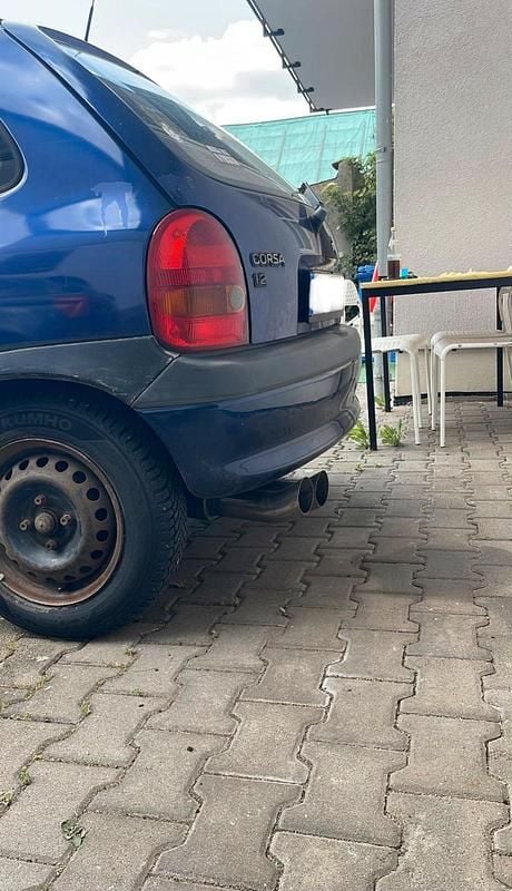 Gebraucht Opel Corsa 45 PS (33 kW) 1997 Blau Kleinwagen