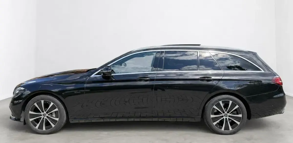Gebraucht Mercedes E300 306 PS (225 kW) 2021 Schwarz Kombi