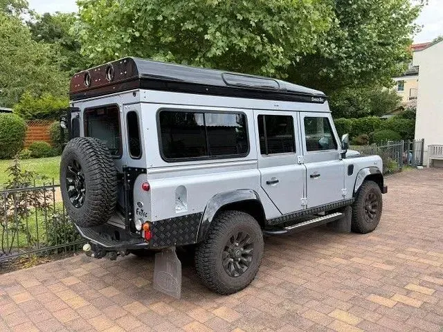 Gebraucht Land Rover Defender 122 PS (89 kW) 2016 Silber Kombi