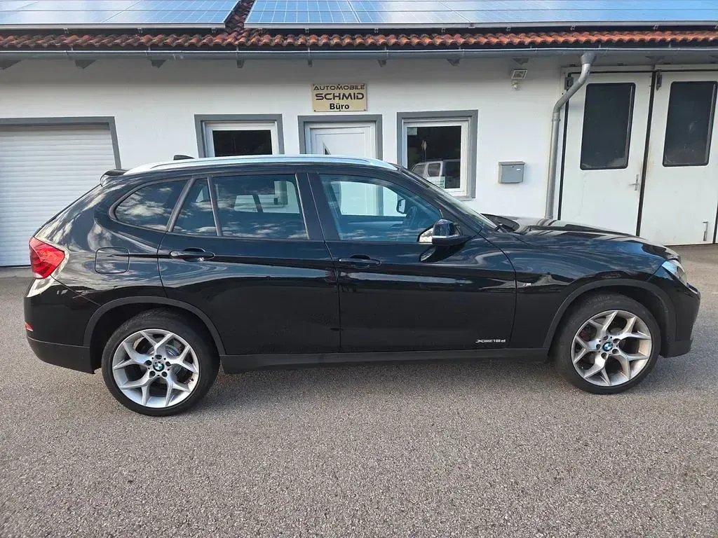 Gebraucht BMW X1 Advantage 143 PS (105 kW) 2015 Schwarz SUV