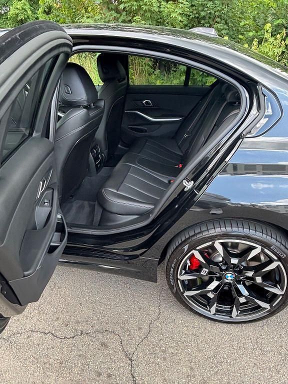 Gebraucht BMW 330e Performance 292 PS (214 kW) 2025 Schwarz Limousine
