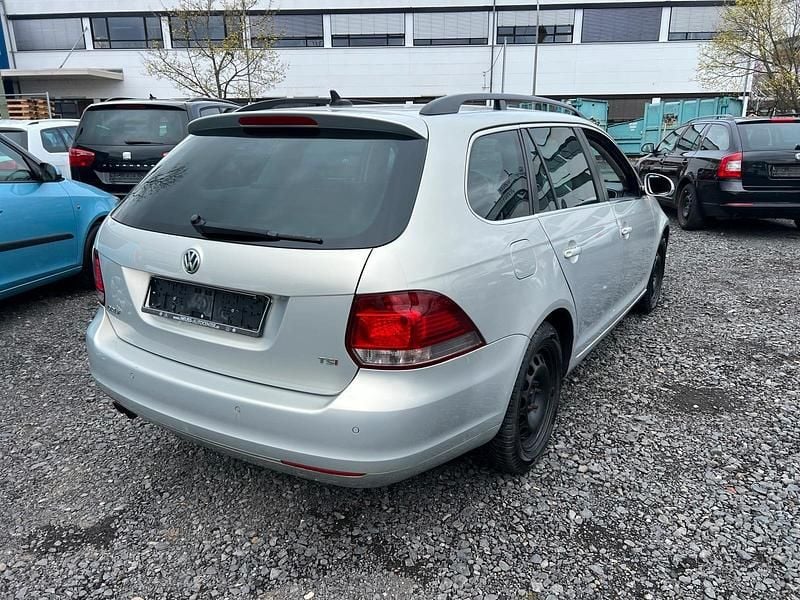 Gebraucht VW Golf V 122 PS (89 kW) 2009 Gold Kombi