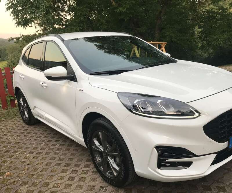 Weiß Gebraucht 2021 Ford Kuga ST-Line X SUV | 17.800 € (Superpreis) - Bild 1/3